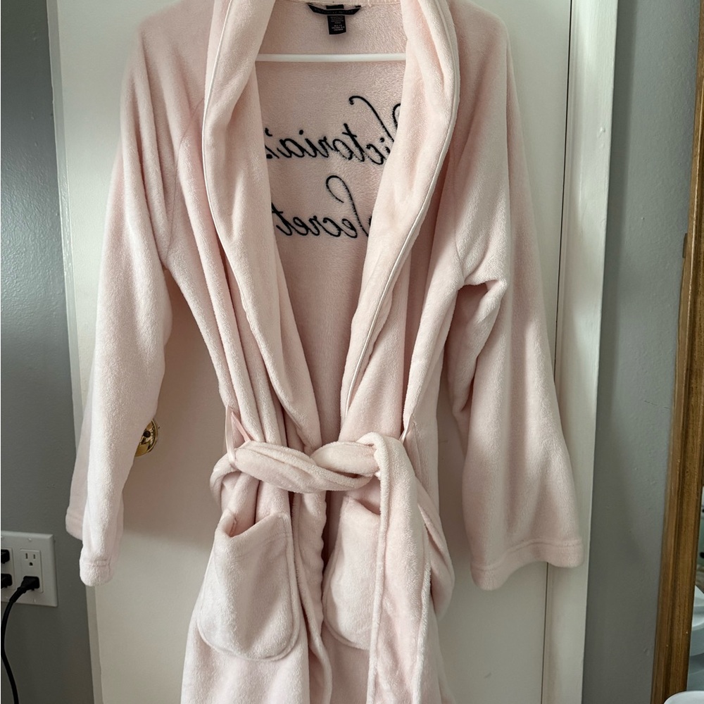 Women's Pink Fleece Robe
